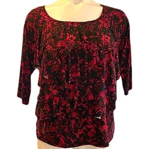 NWT AGB 3/4 Sleeve Asymmetrical Tiered Ruffle Top